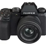 FUJIFILM X-S20 Mirrorless Camera with FUJINON XC 15-45 mm f 3.5-5.6 OIS PZ Lens